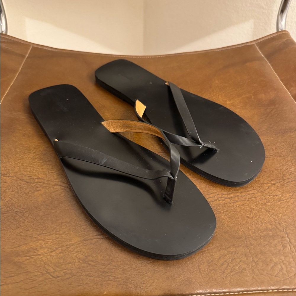 Madewell Gabi black leather Flip Flops women’s size 12